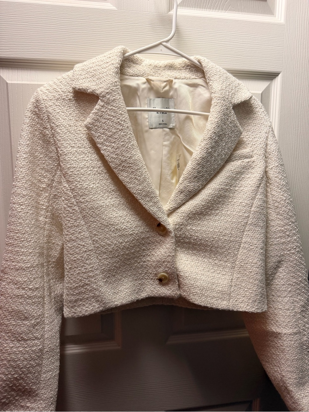 Abercrombie & Fitch Cream Bouclé Cropped Blazer